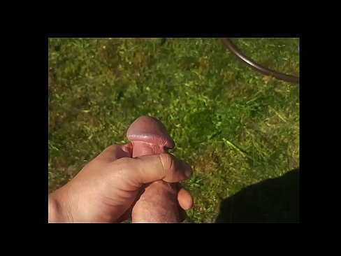 ❤️ Keçika germ di bexçeyek havînê de pisîka xwe ya pembe diqelişe û bi şuştinê dixe. ❤️ Porno fb li me ❌️❤
