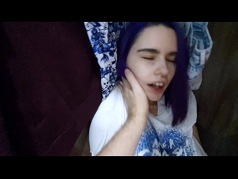 ❤️ Xwişka min di dolabê de dît û alîkariya wê kir ❤️ Porno fb li me ❌️❤